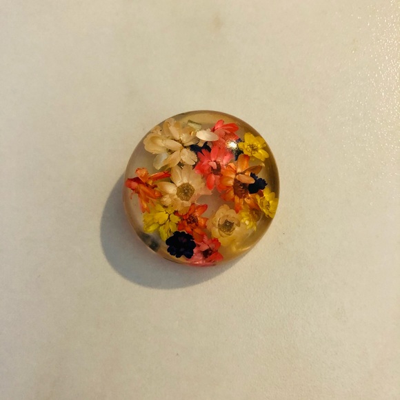 2/$10 Vintage Floral Resin Brooch - Picture 2 of 3